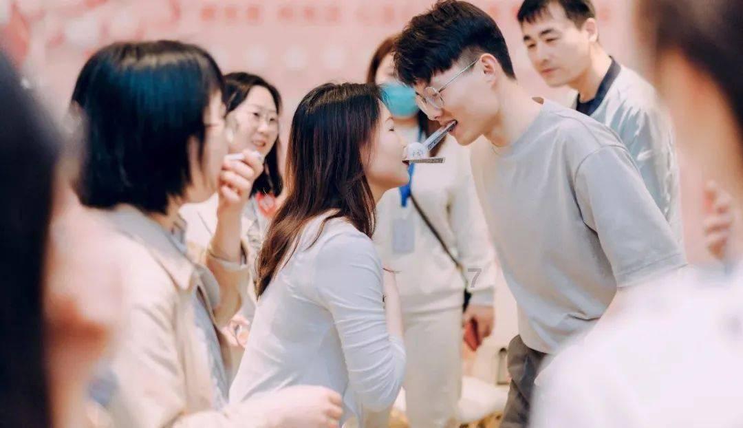 探秘总担心自己亲人吃亏是不是中心里问题?,发现精彩红迪网世界